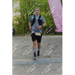 2026-04-18_19-54-10_JI_L0496_ps