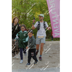2026-04-18_19-56-54_JI_L0599_ps