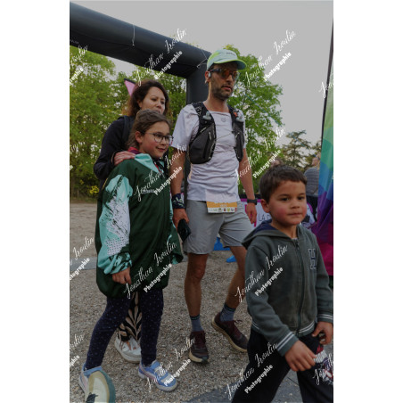 2026-04-18_19-56-58_JI_L0609_ps