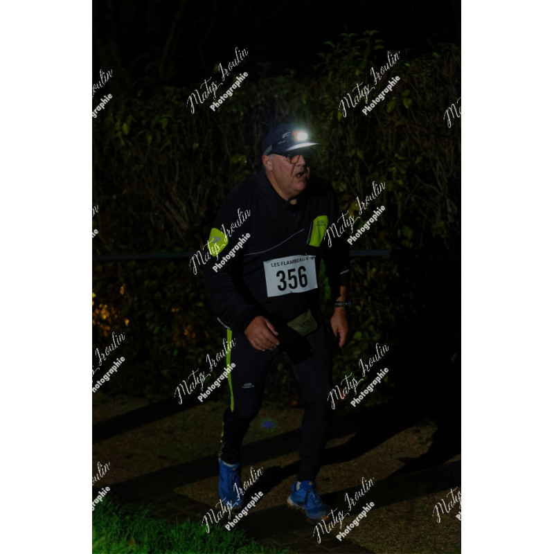 2025-11-15_22-05-54_MAI_8301_ps