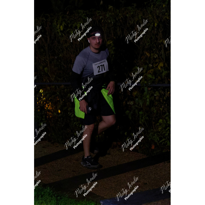 2025-11-15_22-07-51_MAI_8366_ps